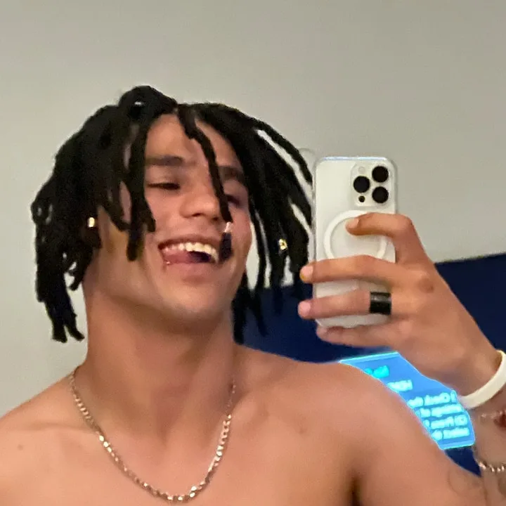 Airbnb profile photo of guest Cj Can